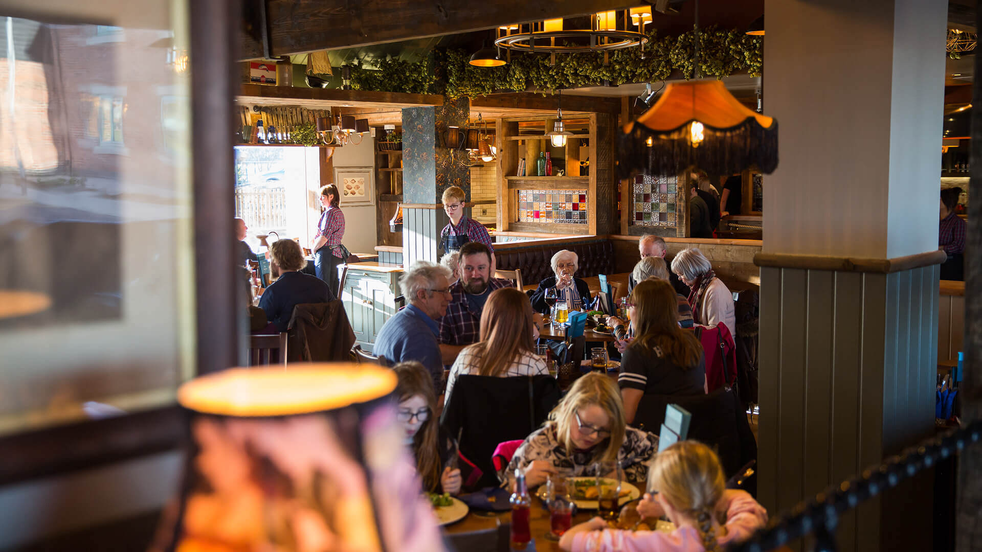 Pubs to eat clearance near me